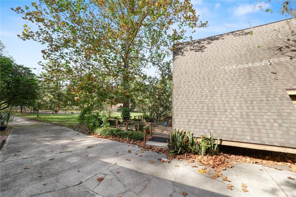 For Sale: $450,000 (2 beds, 2 baths, 2032 Square Feet)