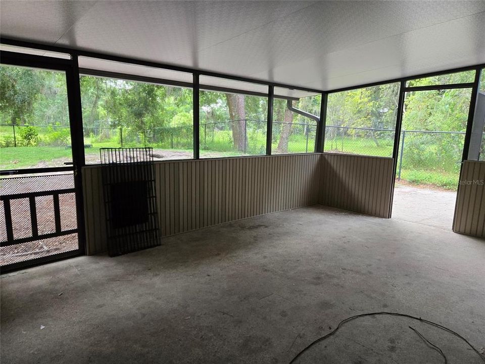 For Sale: $450,000 (2 beds, 2 baths, 2032 Square Feet)