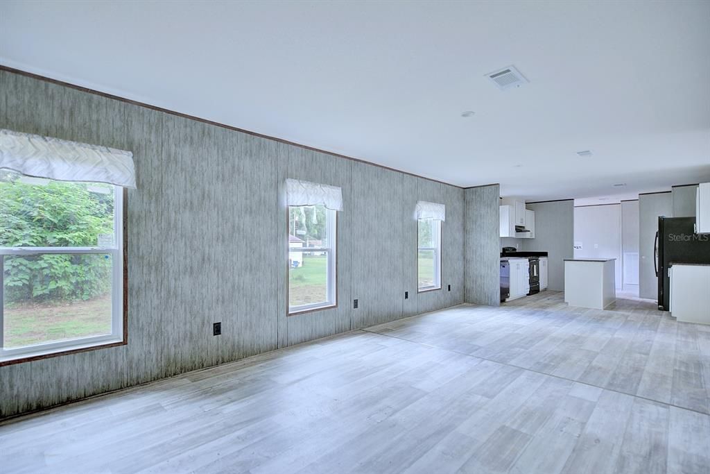 В аренду: $1,800 (4 спален, 2 ванн, 1768 Квадратных фут)