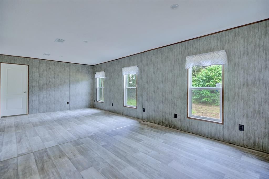 В аренду: $1,800 (4 спален, 2 ванн, 1768 Квадратных фут)