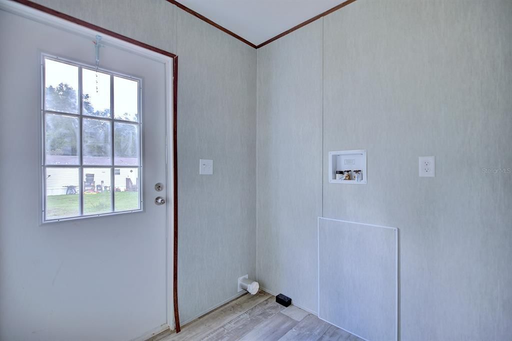 В аренду: $1,800 (4 спален, 2 ванн, 1768 Квадратных фут)
