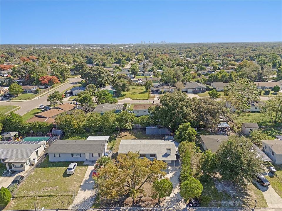 合同活跃: $264,900 (3 贝兹, 1 浴室, 1082 平方英尺)