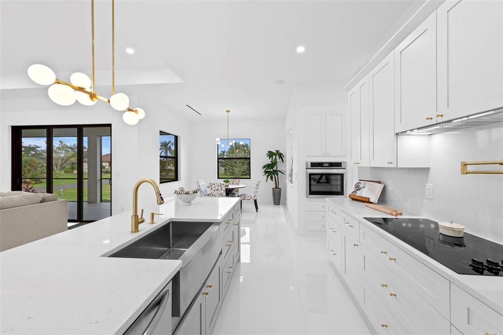 For Sale: $470,000 (3 beds, 2 baths, 1901 Square Feet)