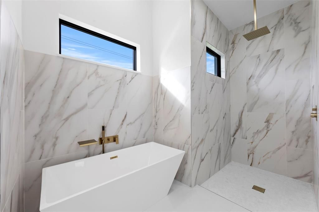 For Sale: $470,000 (3 beds, 2 baths, 1901 Square Feet)