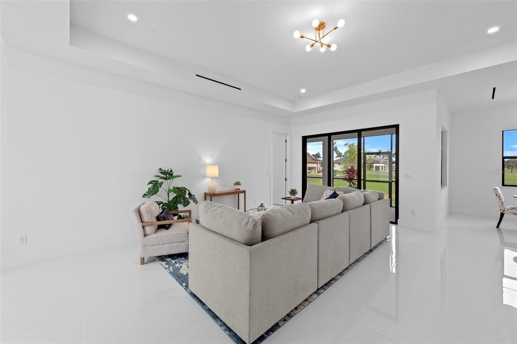 For Sale: $470,000 (3 beds, 2 baths, 1901 Square Feet)