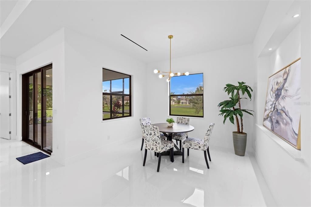 For Sale: $470,000 (3 beds, 2 baths, 1901 Square Feet)