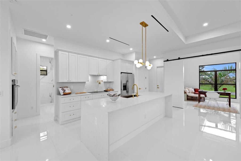 For Sale: $470,000 (3 beds, 2 baths, 1901 Square Feet)