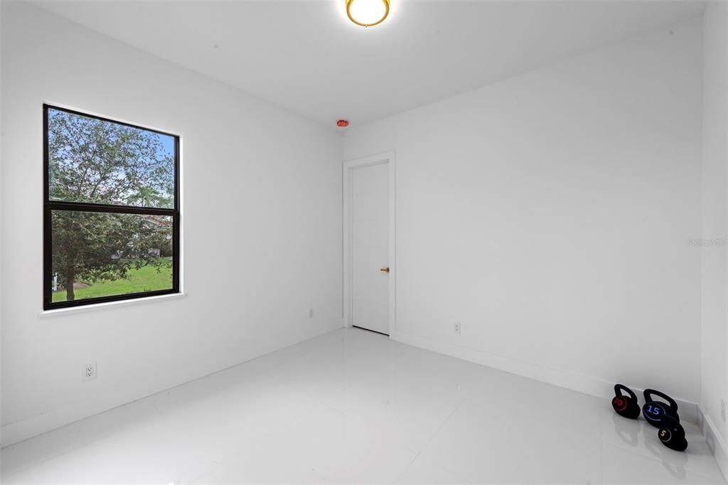 For Sale: $470,000 (3 beds, 2 baths, 1901 Square Feet)