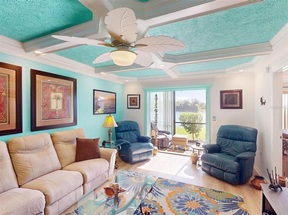 待售: $215,000 (2 贝兹, 2 浴室, 1044 平方英尺)