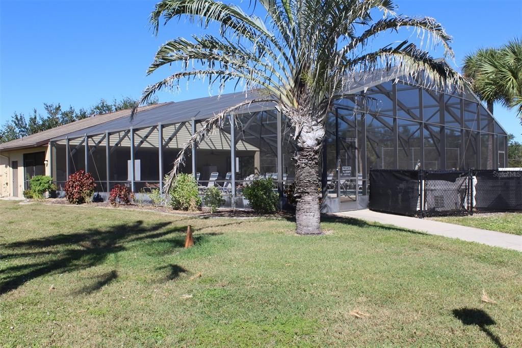 待售: $215,000 (2 贝兹, 2 浴室, 1044 平方英尺)