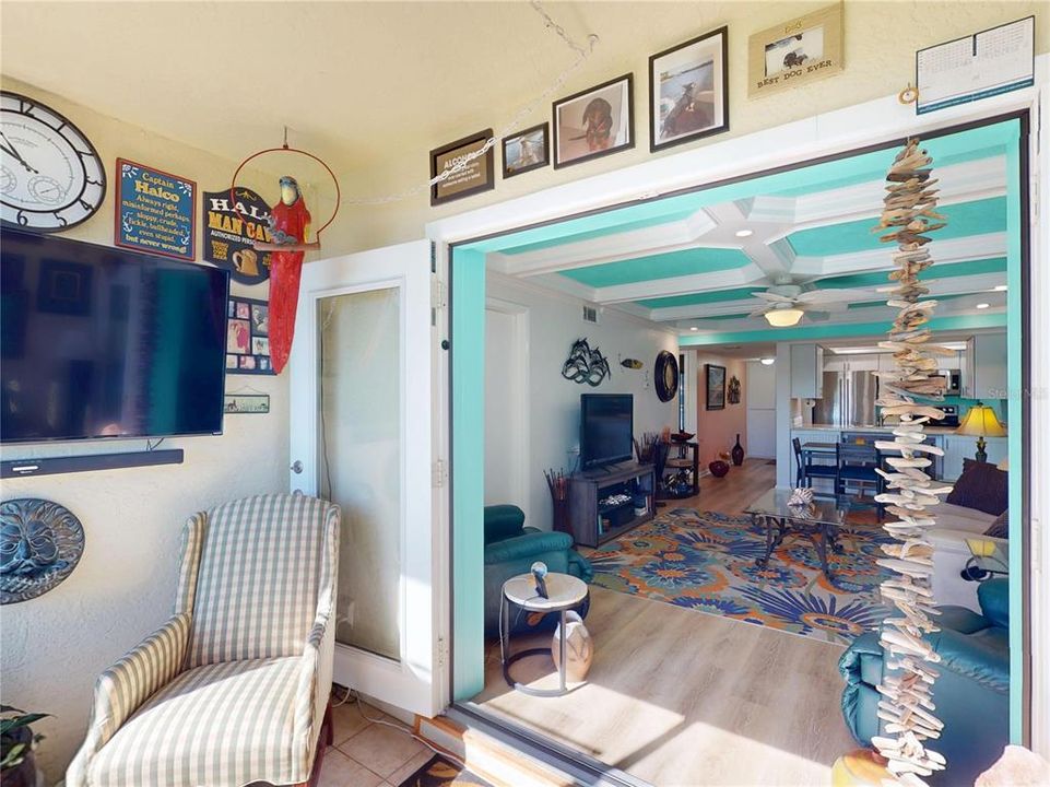 待售: $215,000 (2 贝兹, 2 浴室, 1044 平方英尺)