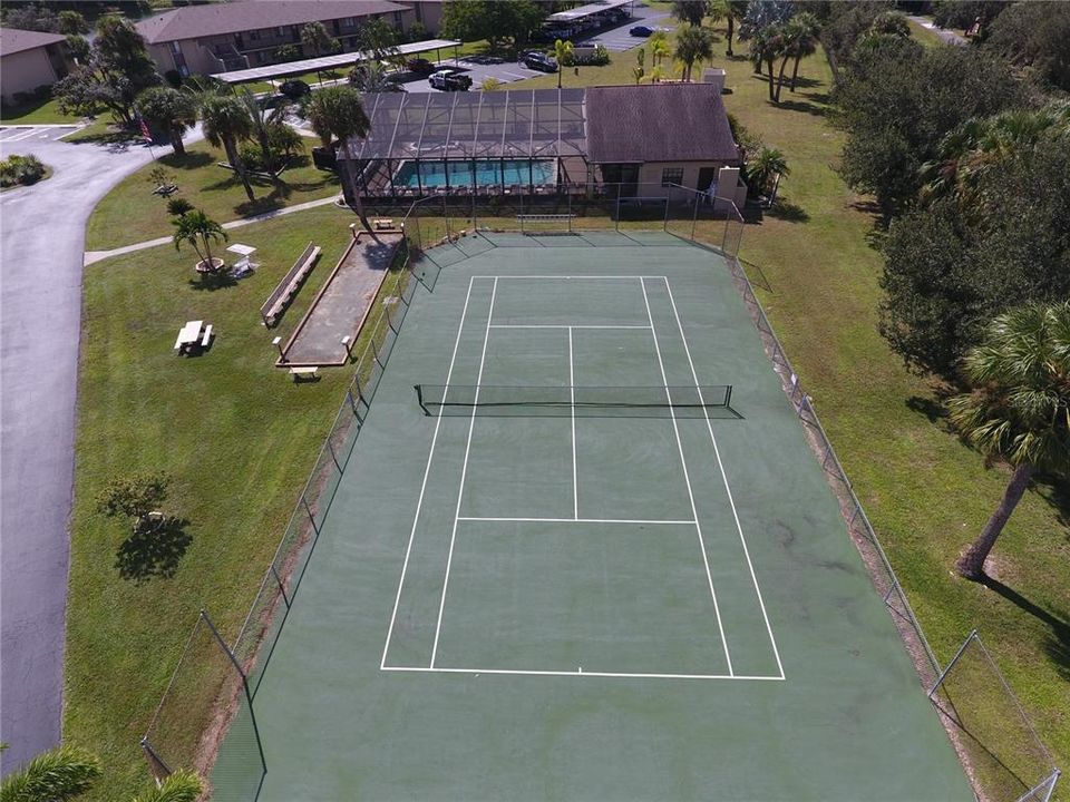 待售: $215,000 (2 贝兹, 2 浴室, 1044 平方英尺)