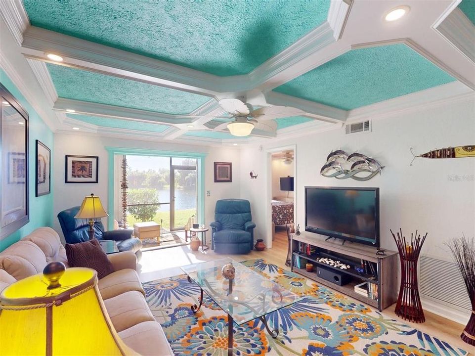 待售: $215,000 (2 贝兹, 2 浴室, 1044 平方英尺)