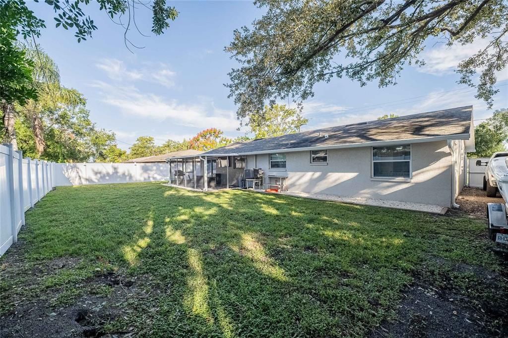 Под контрактом: $324,900 (3 спален, 2 ванн, 1433 Квадратных фут)