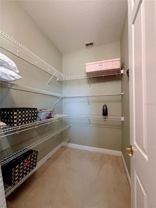 For Rent: $2,600 (3 beds, 2 baths, 2450 Square Feet)