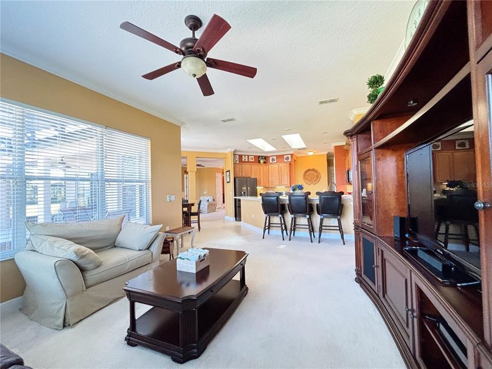 For Rent: $2,600 (3 beds, 2 baths, 2450 Square Feet)