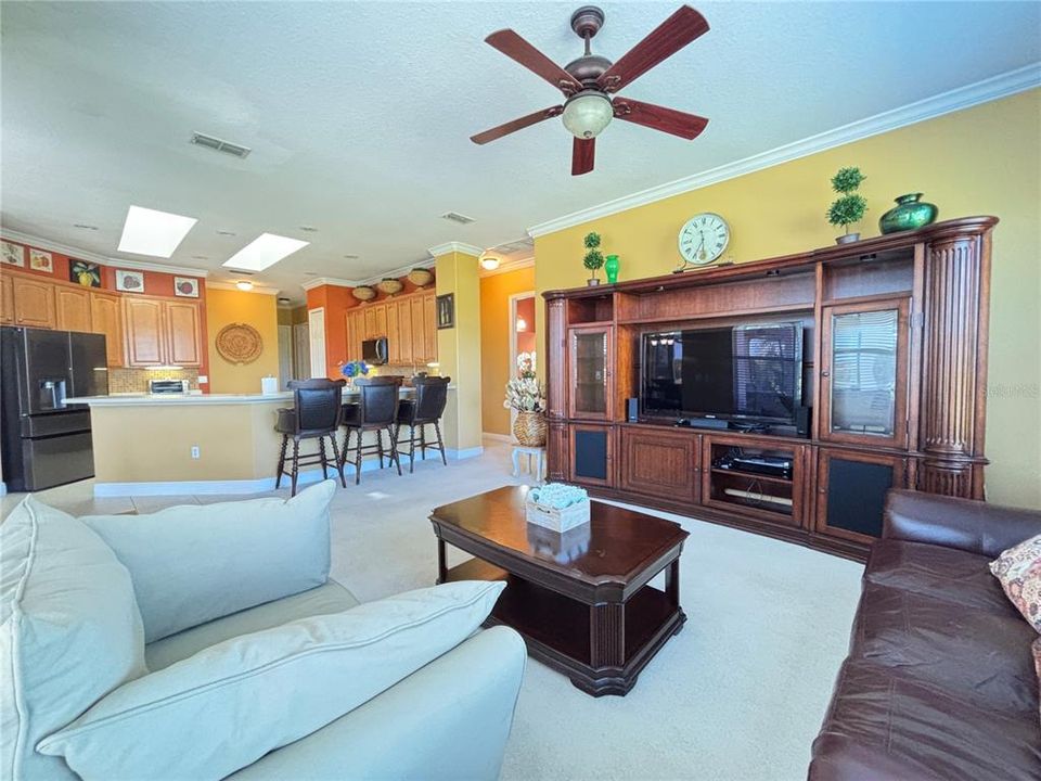 For Rent: $2,600 (3 beds, 2 baths, 2450 Square Feet)