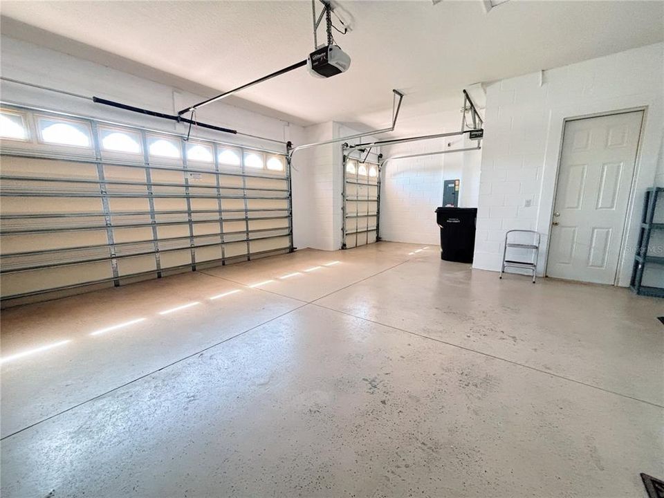 For Rent: $2,600 (3 beds, 2 baths, 2450 Square Feet)