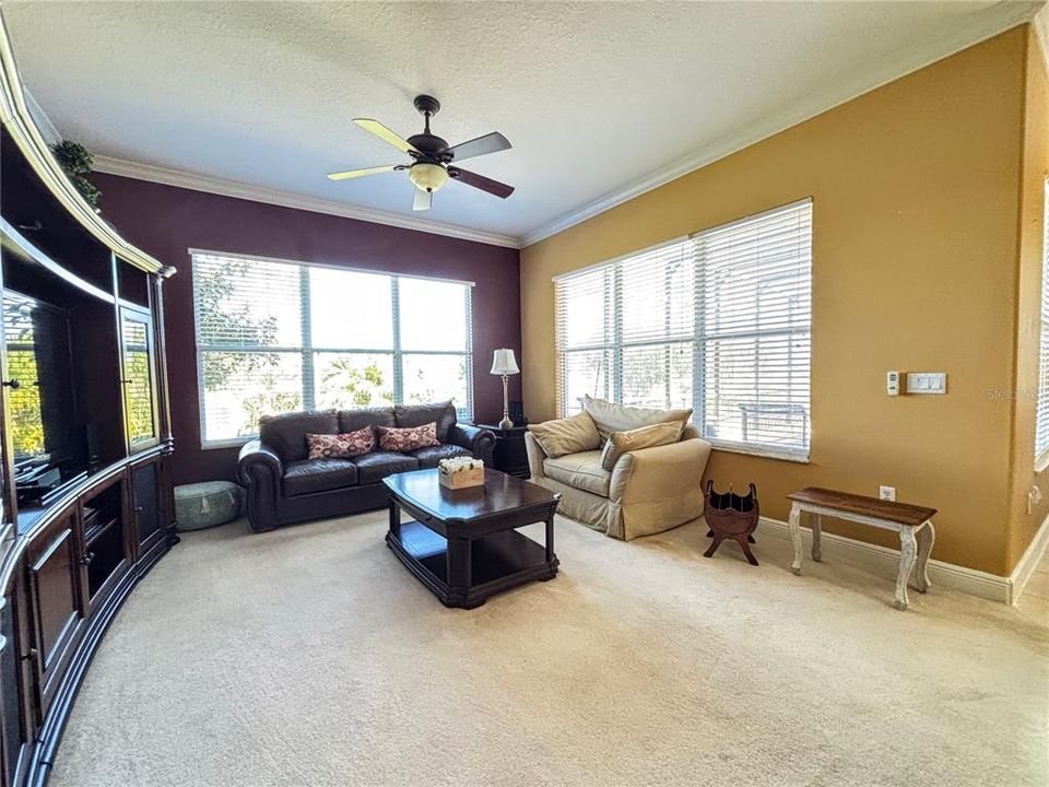 For Rent: $2,600 (3 beds, 2 baths, 2450 Square Feet)