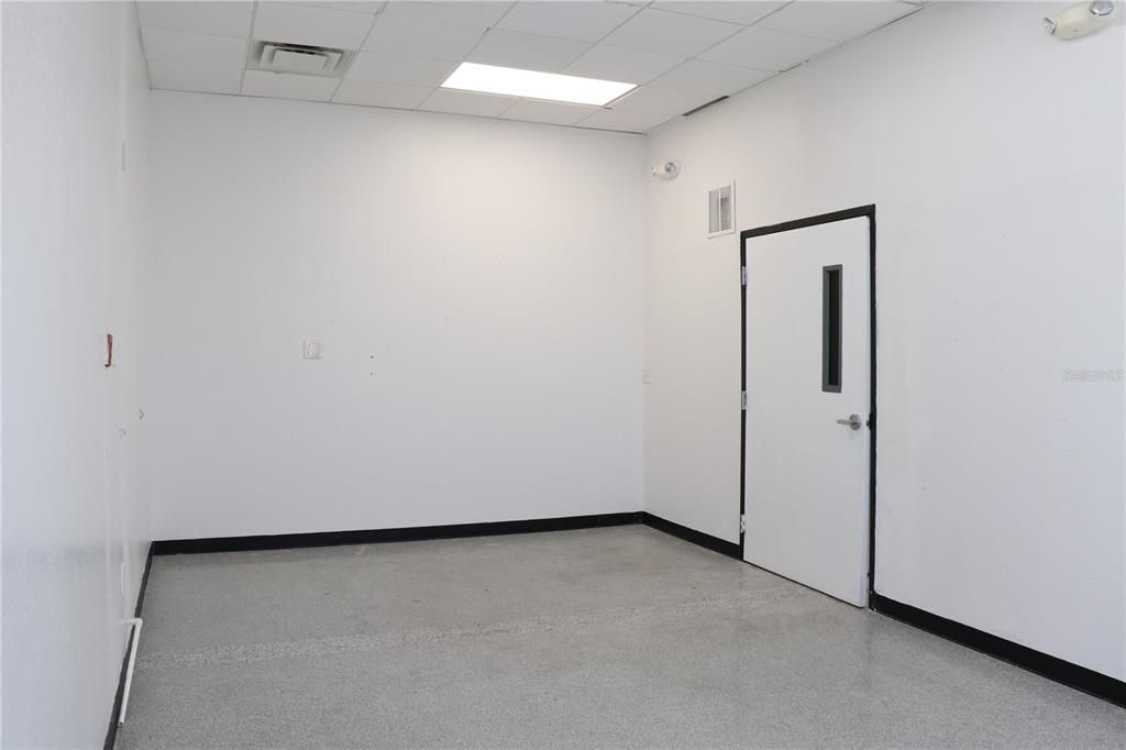 待售: $42,000 (0 贝兹, 0 浴室, 6219 平方英尺)