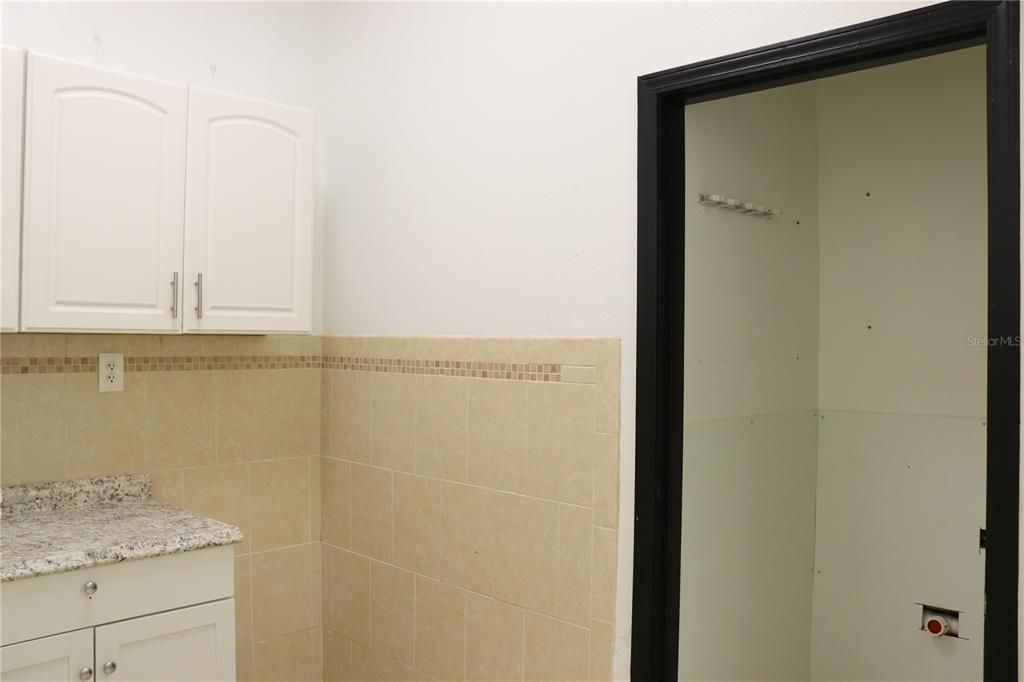 待售: $42,000 (0 贝兹, 0 浴室, 6219 平方英尺)