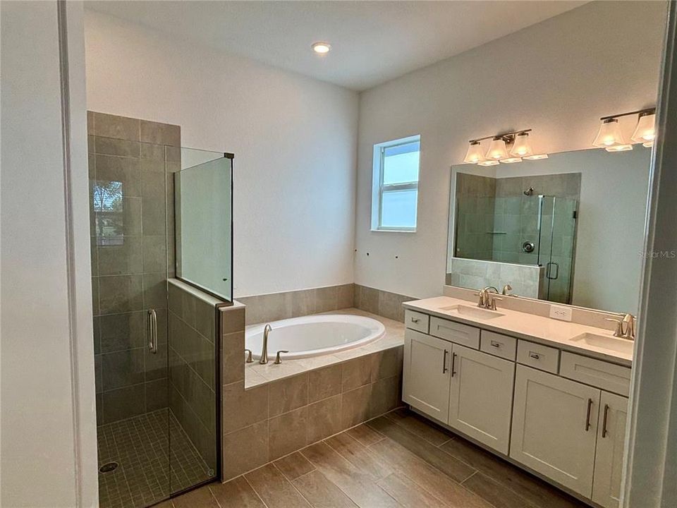 For Sale: $746,386 (4 beds, 3 baths, 2268 Square Feet)