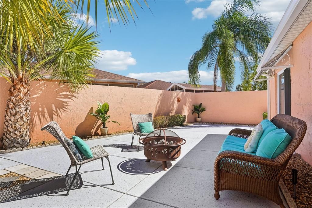 Active With Contract: $340,000 (2 beds, 2 baths, 1268 Square Feet)