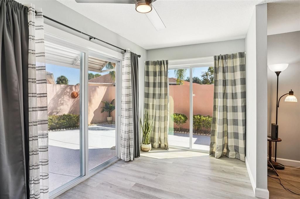 Active With Contract: $340,000 (2 beds, 2 baths, 1268 Square Feet)