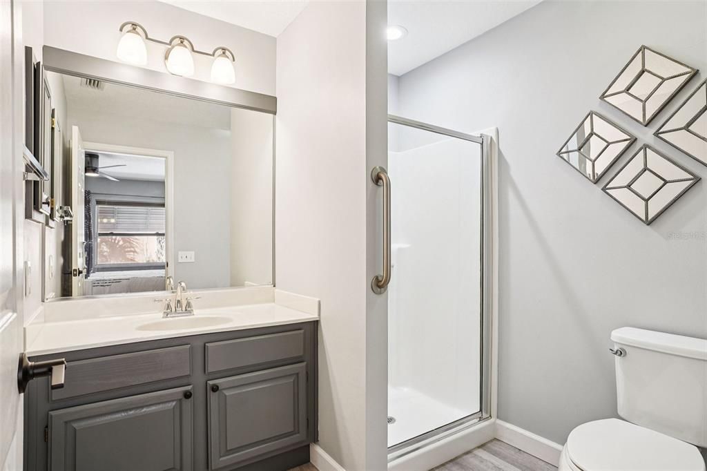 Active With Contract: $340,000 (2 beds, 2 baths, 1268 Square Feet)