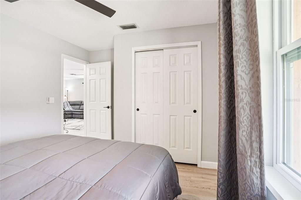 Active With Contract: $340,000 (2 beds, 2 baths, 1268 Square Feet)