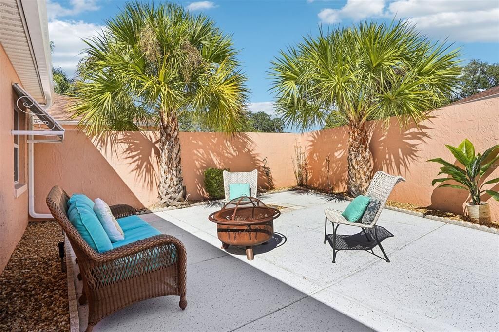 Active With Contract: $340,000 (2 beds, 2 baths, 1268 Square Feet)