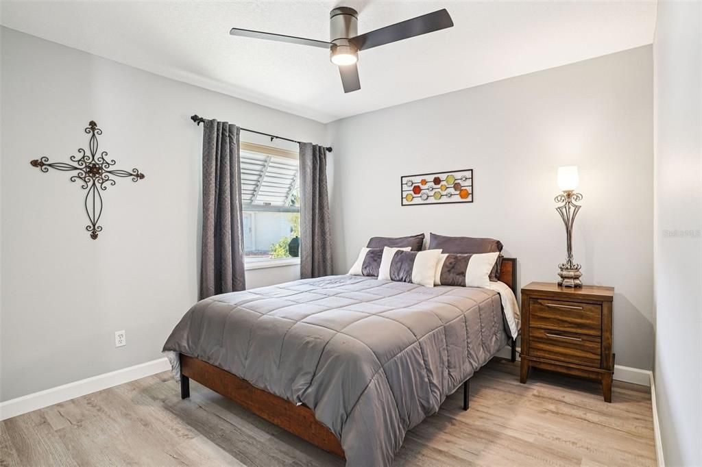 Active With Contract: $340,000 (2 beds, 2 baths, 1268 Square Feet)