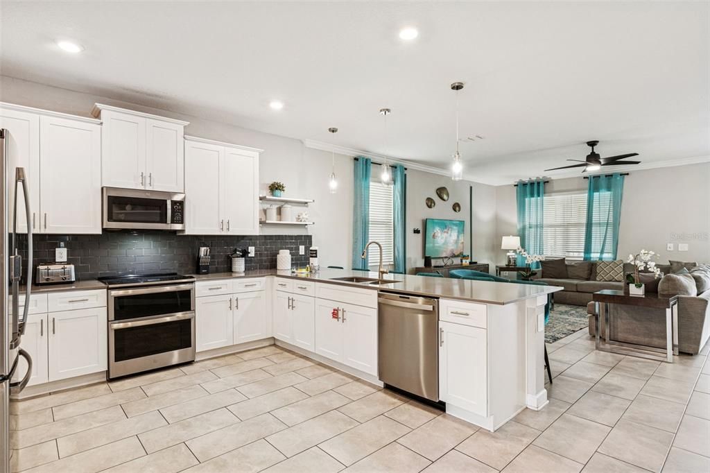 En Venta: $980,000 (9 camas, 5 baños, 4289 Pies cuadrados)