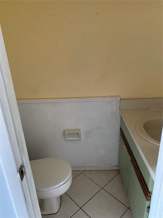 En Venta: $250,000 (2 camas, 2 baños, 1100 Pies cuadrados)