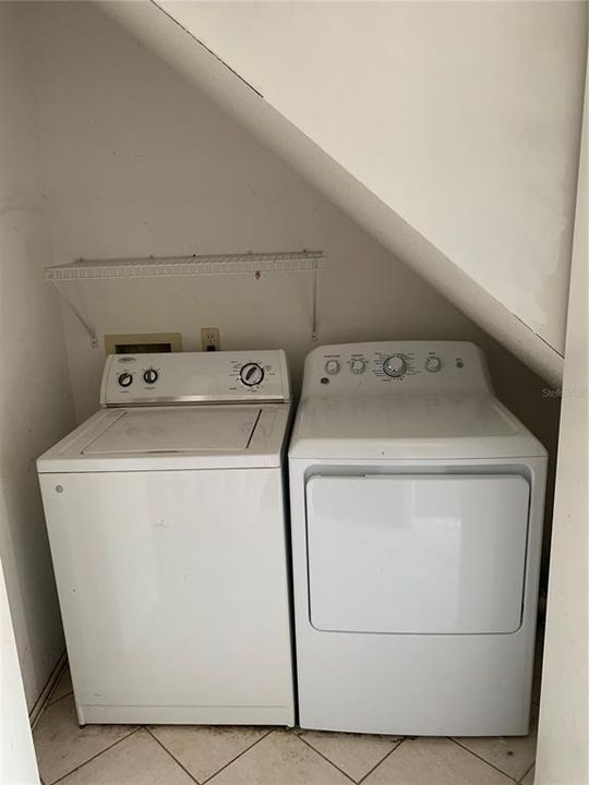 En Venta: $250,000 (2 camas, 2 baños, 1100 Pies cuadrados)