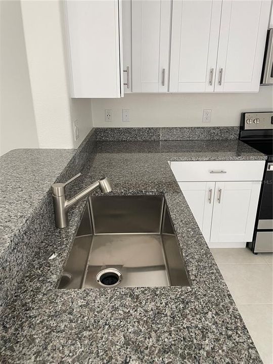 В аренду: $2,100 (2 спален, 2 ванн, 1541 Квадратных фут)