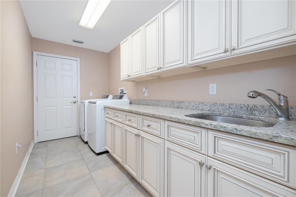 На продажу: $420,000 (3 спален, 2 ванн, 2689 Квадратных фут)