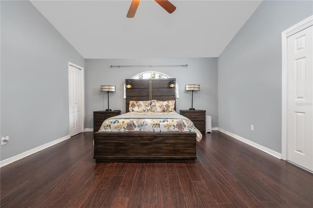 На продажу: $420,000 (3 спален, 2 ванн, 2689 Квадратных фут)