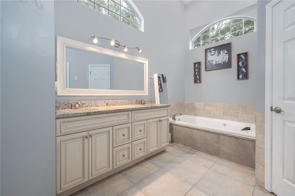 На продажу: $420,000 (3 спален, 2 ванн, 2689 Квадратных фут)