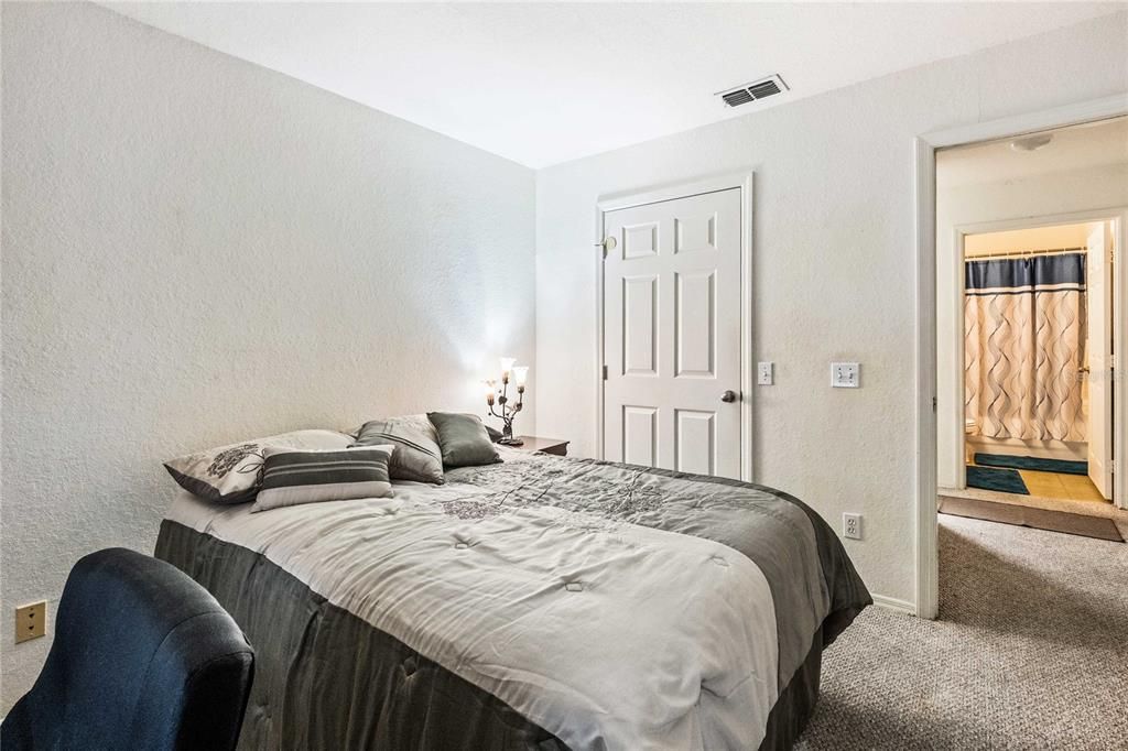 На продажу: $197,000 (3 спален, 2 ванн, 1325 Квадратных фут)