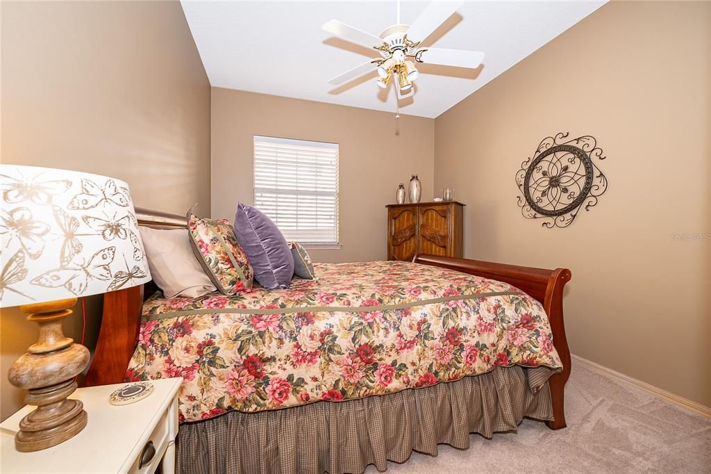 Под контрактом: $799,990 (4 спален, 2 ванн, 2760 Квадратных фут)