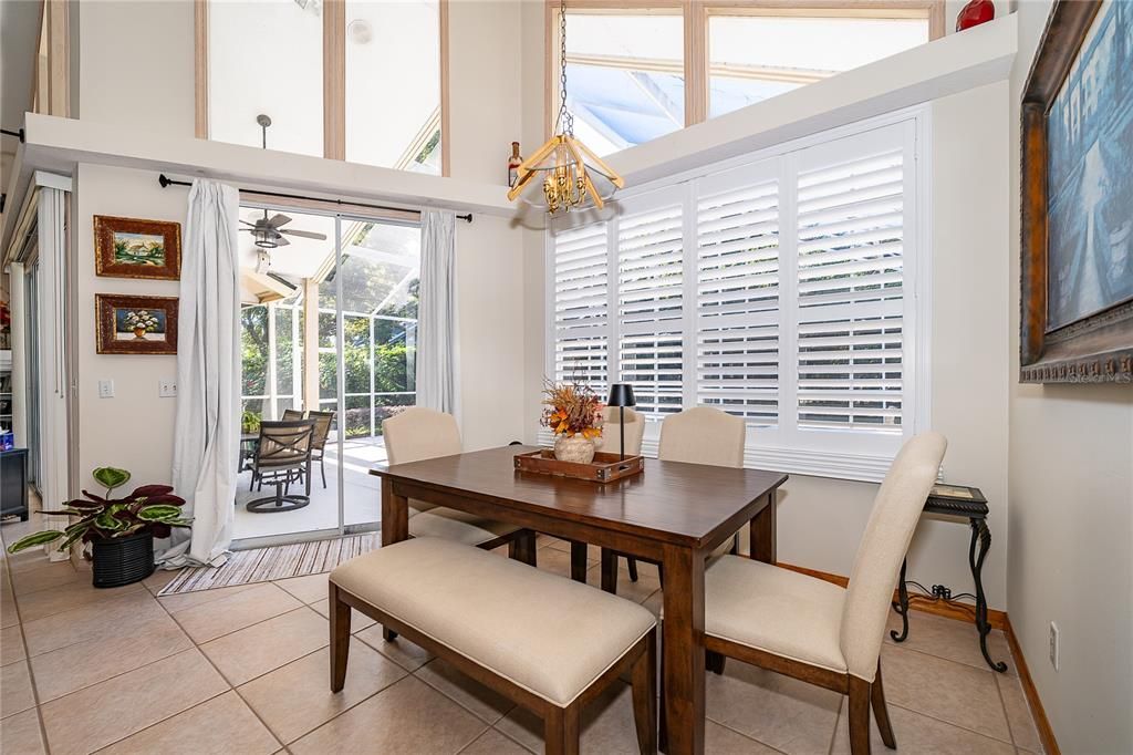 Под контрактом: $799,990 (4 спален, 2 ванн, 2760 Квадратных фут)