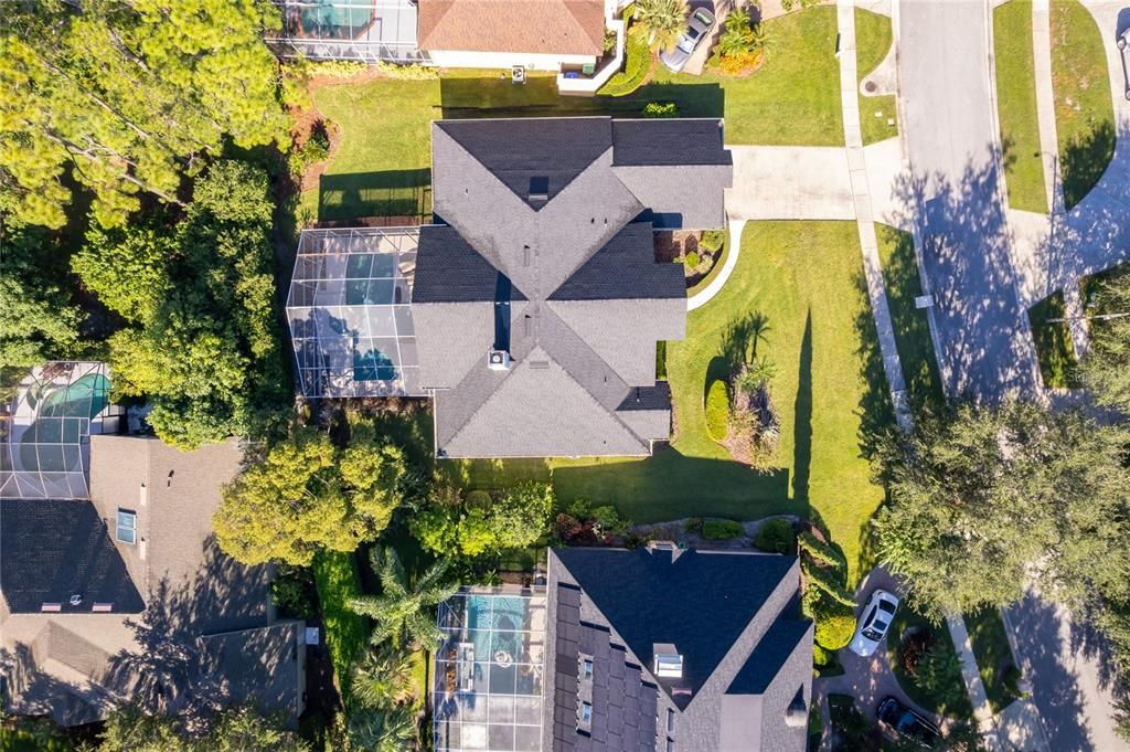 Под контрактом: $799,990 (4 спален, 2 ванн, 2760 Квадратных фут)