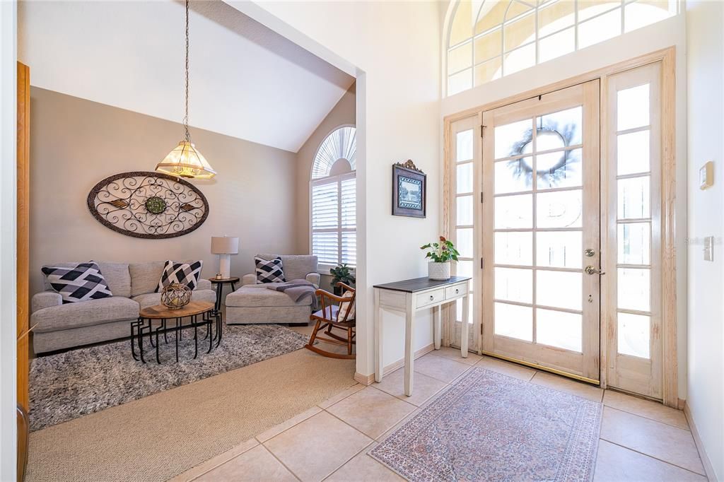 Под контрактом: $799,990 (4 спален, 2 ванн, 2760 Квадратных фут)