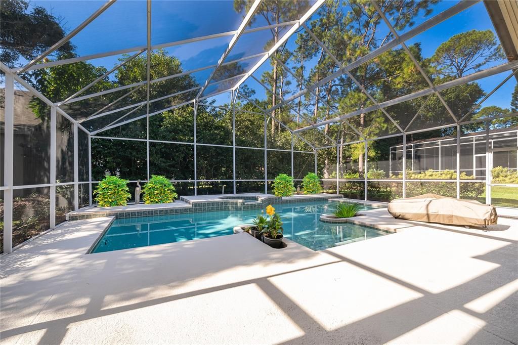 Под контрактом: $799,990 (4 спален, 2 ванн, 2760 Квадратных фут)