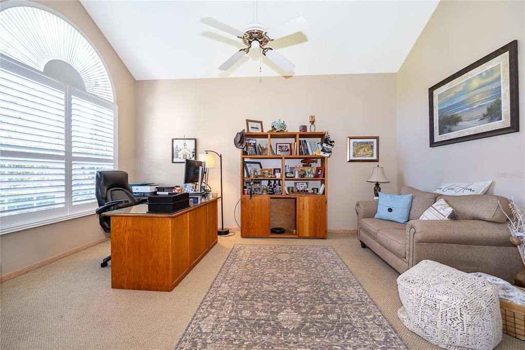 Под контрактом: $799,990 (4 спален, 2 ванн, 2760 Квадратных фут)