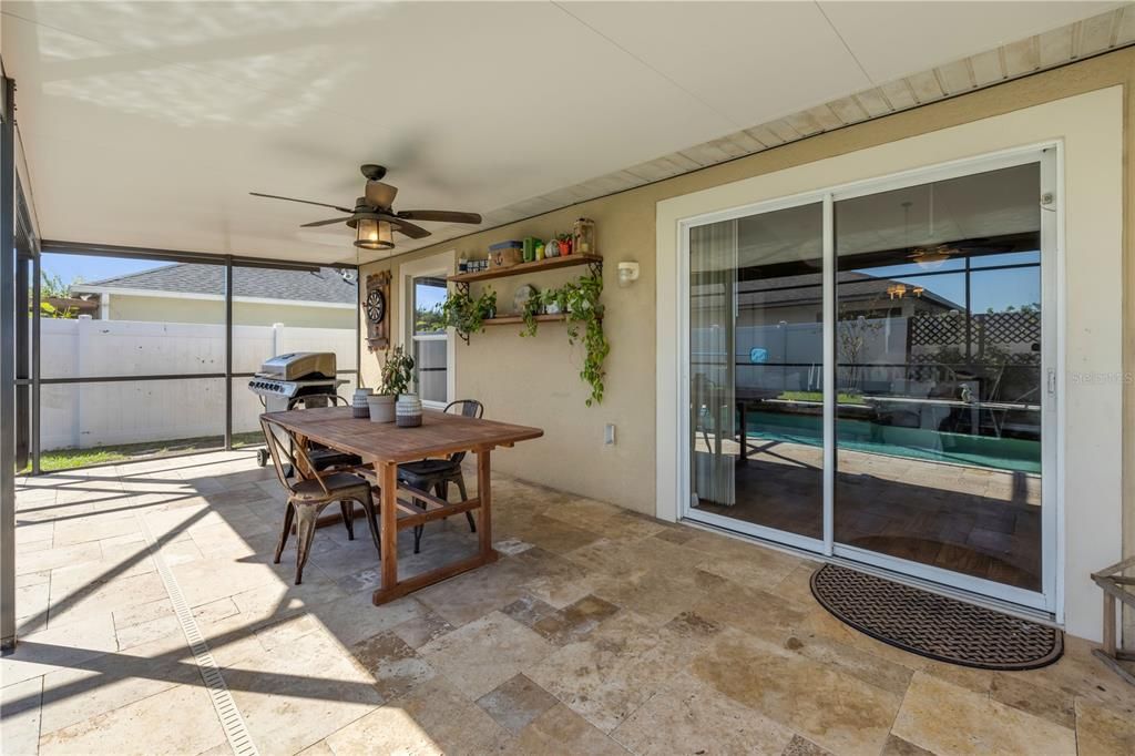 合同活跃: $299,000 (3 贝兹, 2 浴室, 1312 平方英尺)