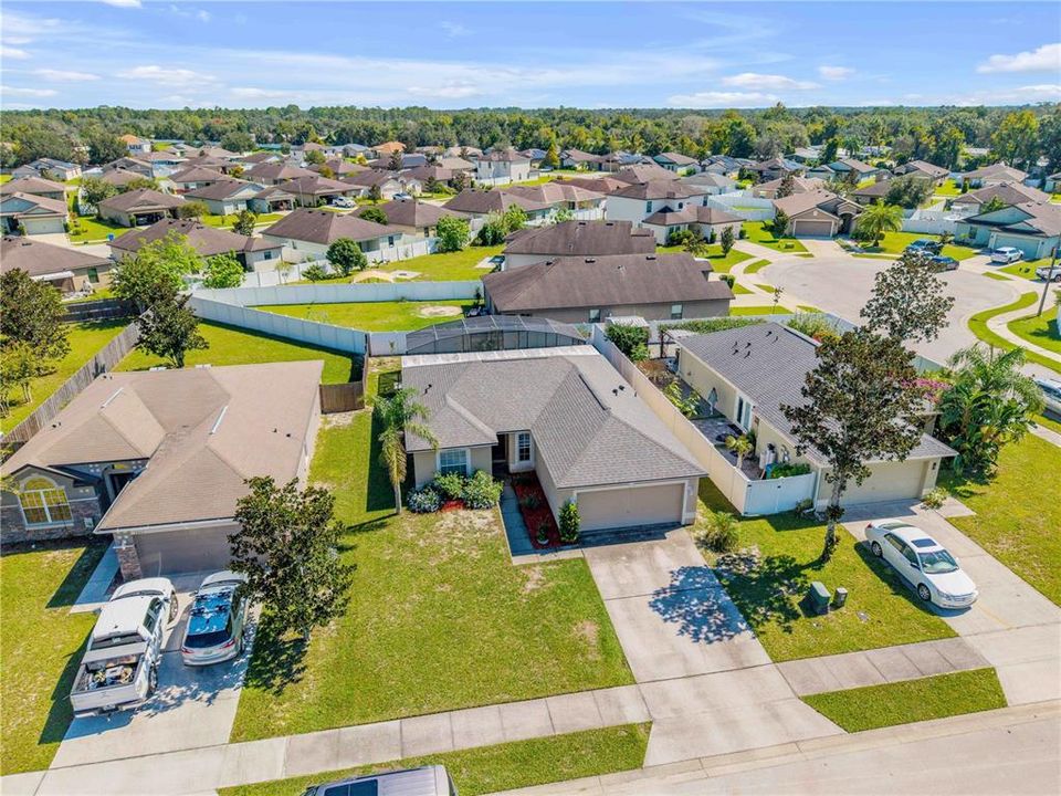 合同活跃: $299,000 (3 贝兹, 2 浴室, 1312 平方英尺)