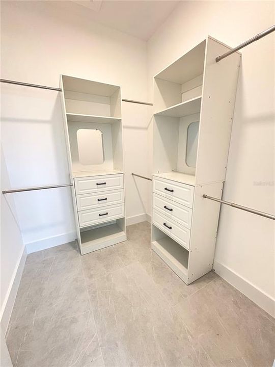 For Rent: $2,300 (3 beds, 2 baths, 1677 Square Feet)