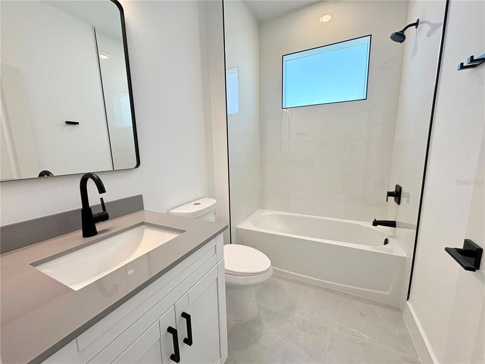 For Rent: $2,300 (3 beds, 2 baths, 1677 Square Feet)